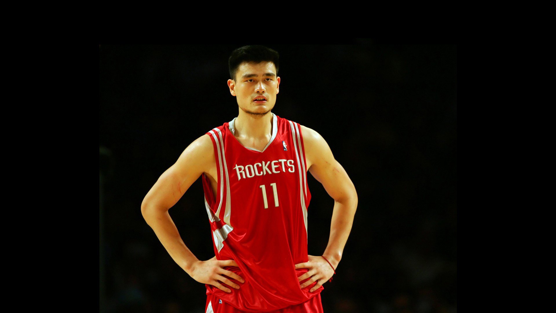 疯狂！阿联酋3-0完胜卡塔尔，归化神锋维尼修斯梅开二度闪耀世界杯